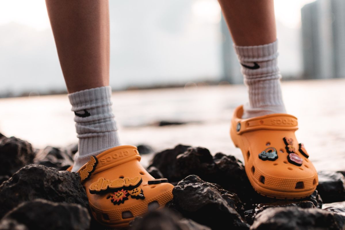 Jibbitz Charms 50% Off: Best Deals on Crocs Accessories in 2025