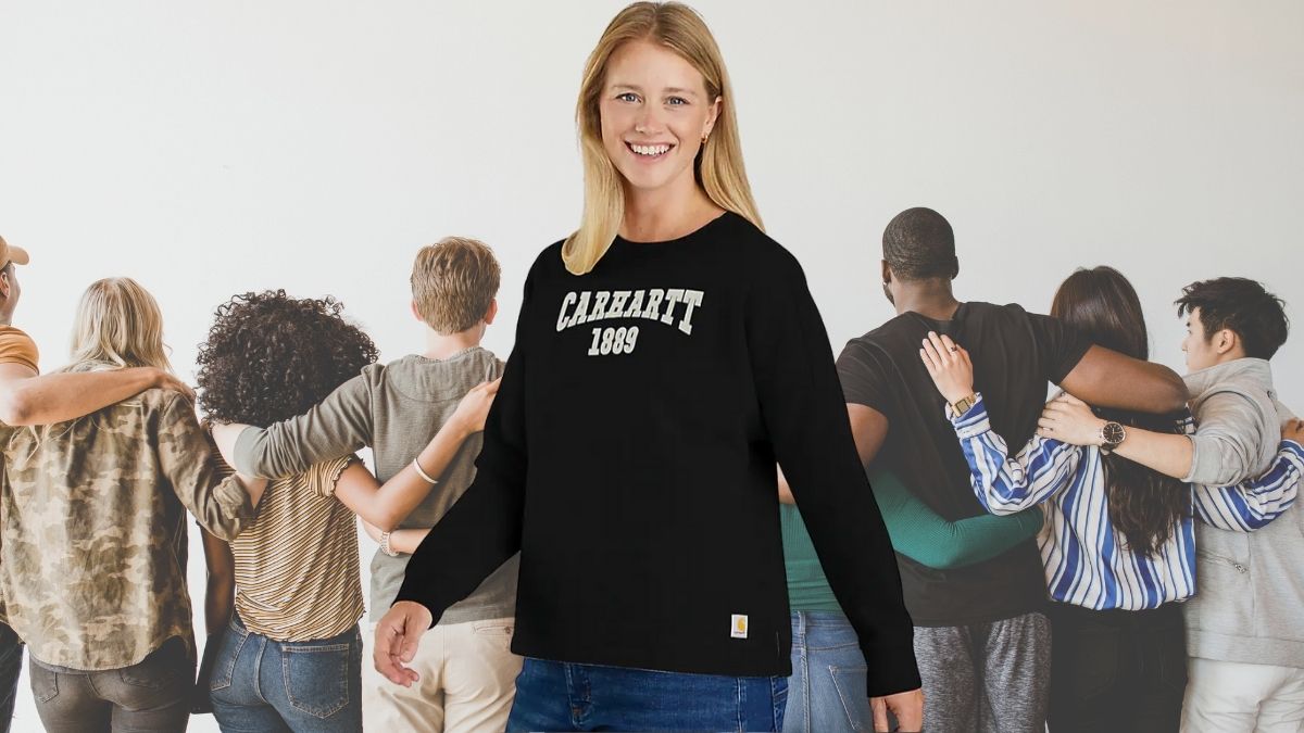 Carhartt Loose Fit Midweight Graphic Sweatshirt: Workwear Meets Style