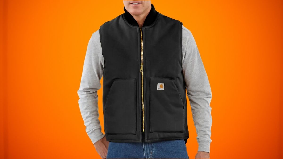 Carhartt V01 Relaxed Fit Firm Duck Insulated Rib Collar Vest: A Practical Look at a Workwear Classic