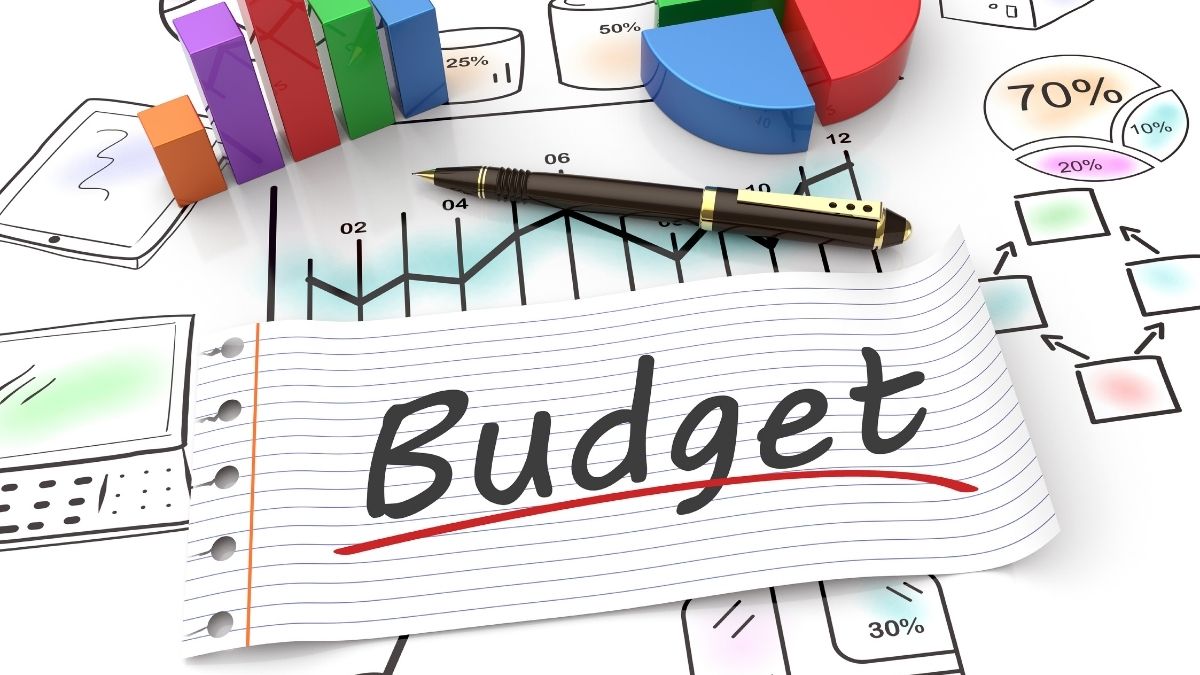 What Makes CountAbout vs Mint Different for Personal Budgeting?